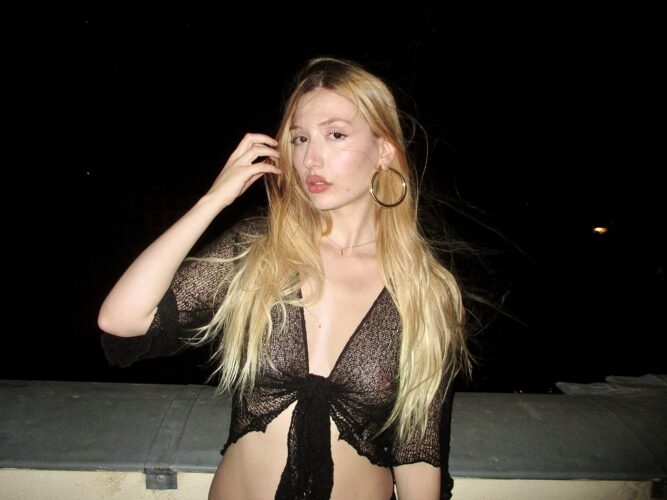 4EAF542A-7C43-4E8E-953B-8C3F887CCC4B María Barrier, Festival Eñe